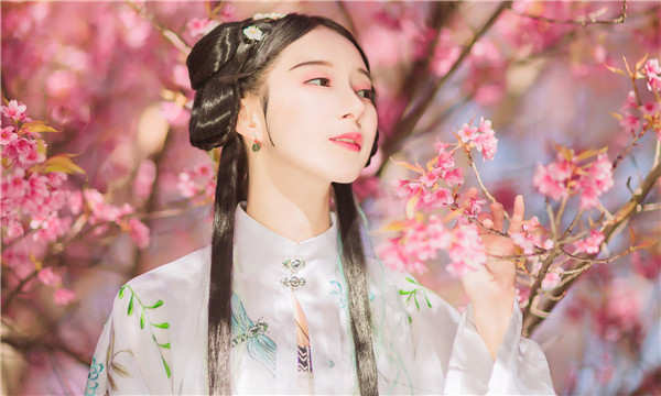 德保供卵试管婴儿：助您实现家庭梦想的科学方案