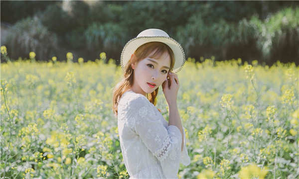 德保标题：想找个女人帮忙生孩子的有效解决方案，助您圆梦家庭